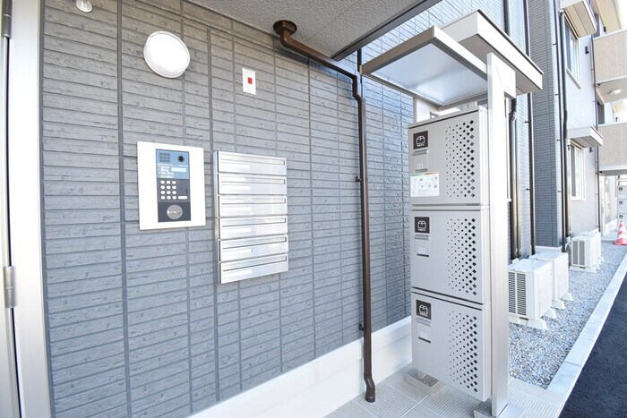 物件内観写真18　(オートロック・郵便ポスト・宅配ボックス)