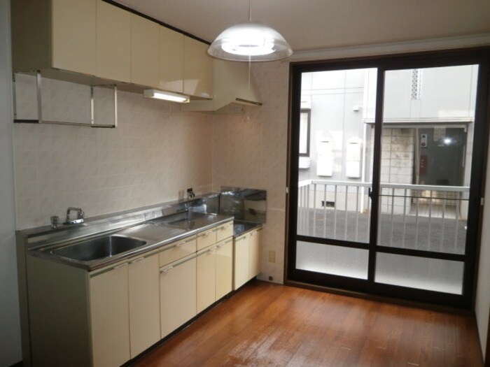 物件内観写真3　(キッチン)