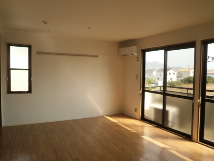 物件内観写真3　(ＬＤＫ（エアコン付き）)