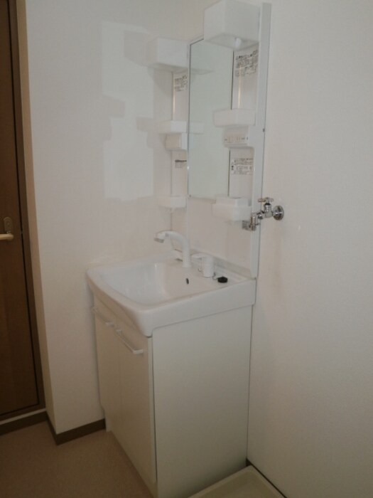 物件内観写真6　(洗髪洗面化粧台)