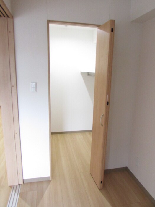 物件内観写真10　(ウォークインクローゼット)