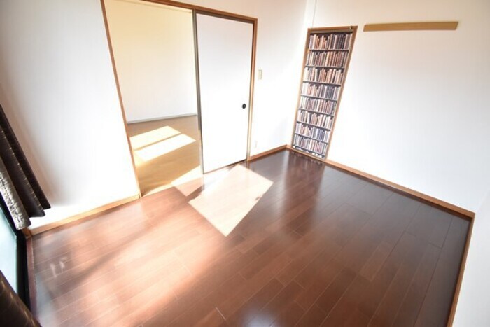 物件内観写真8　(南洋室６帖)