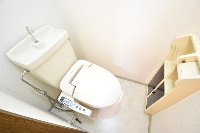 物件内観写真12　(温水洗浄暖房便座)