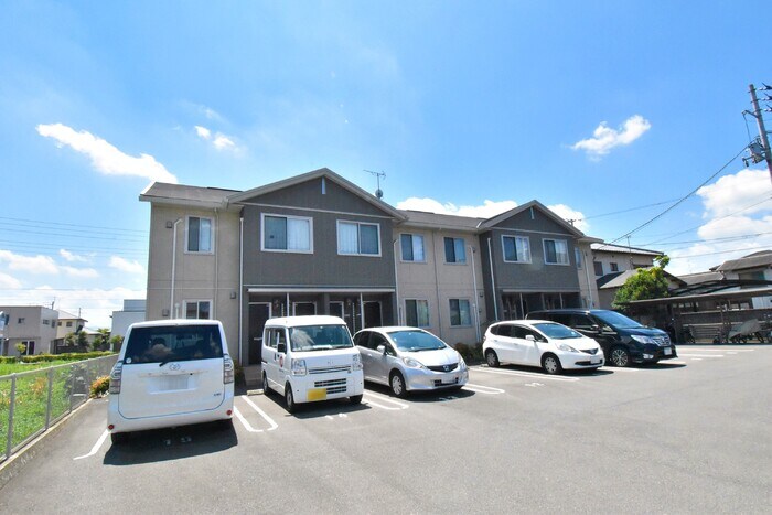 物件外観写真1　(建物外観)