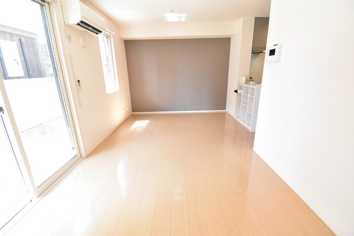 物件内観写真3　(ＬＤＫ１３．８帖)