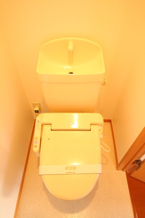 物件内観写真6　(温水洗浄暖房便座)