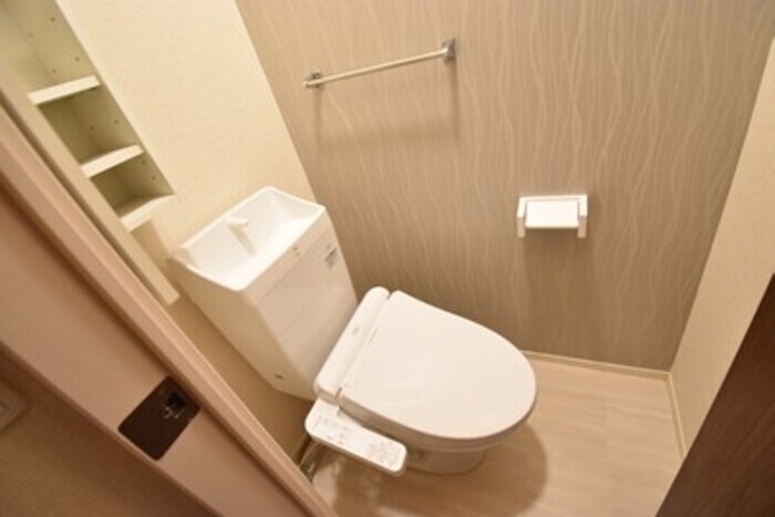 物件内観写真6　(温水洗浄暖房便座)