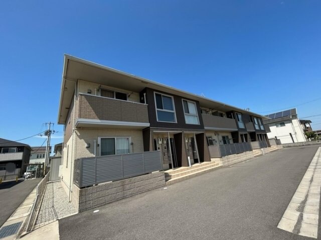 物件外観写真1　(建物外観)