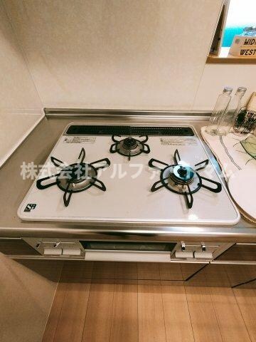 物件内観写真24　(３口コンロ（システムキッチン）)
