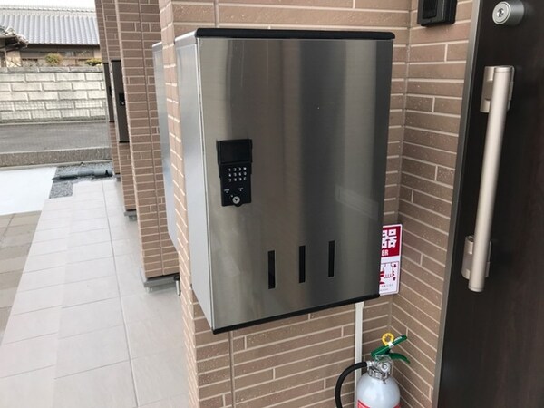 宅配ボックス