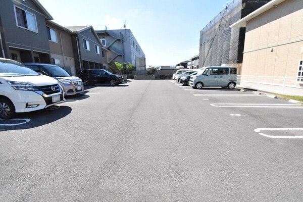 駐車場(駐車場)
