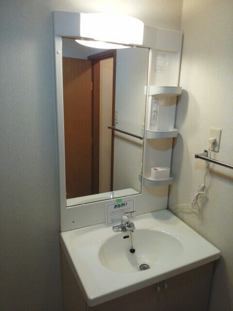 物件内観写真5　(洗面所)