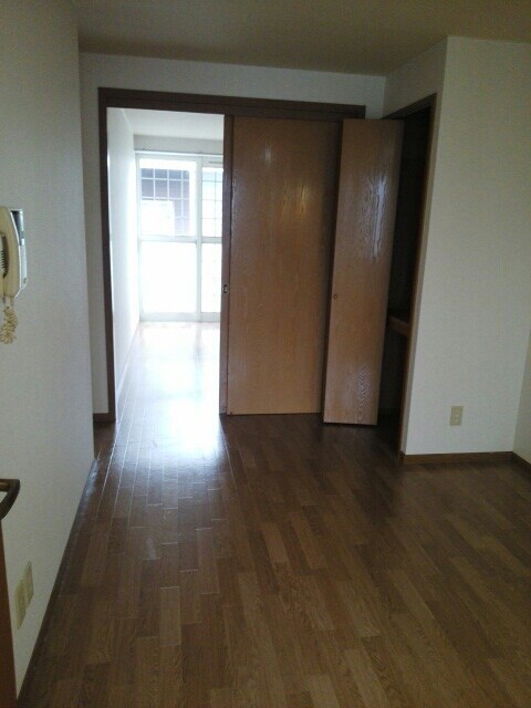 物件内観写真7　(居室・リビング)