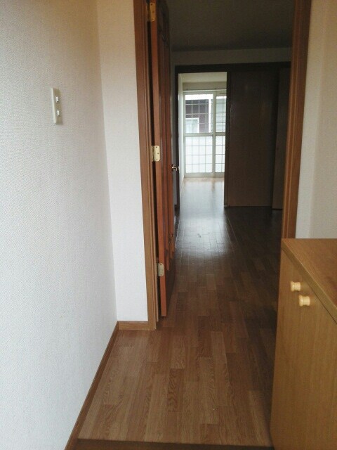 物件内観写真10　(玄関)