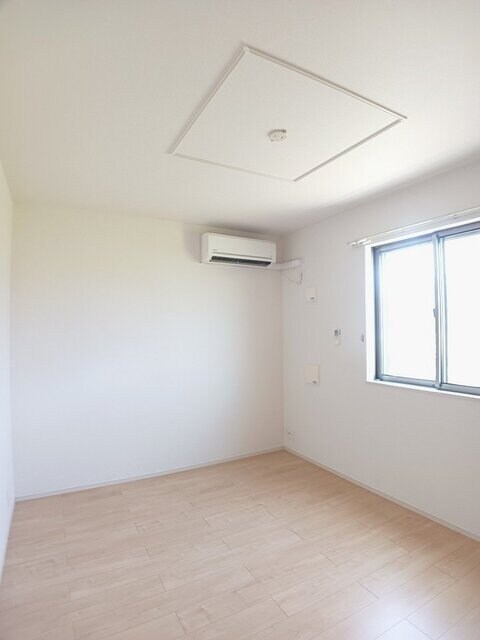 物件内観写真7　(その他部屋・スペース)