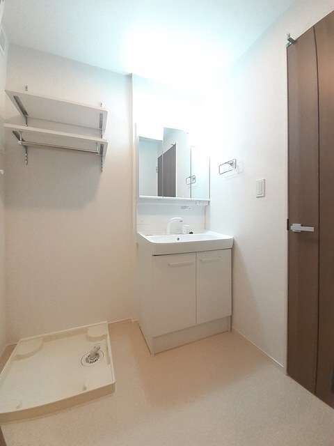 物件内観写真6　(洗面所)