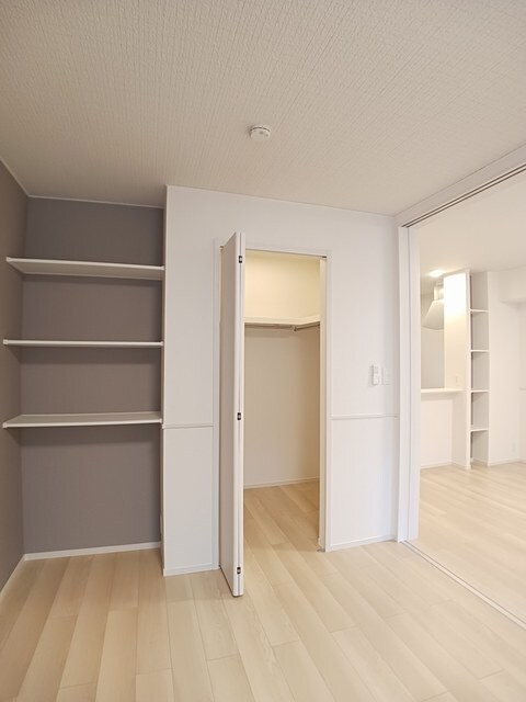 物件内観写真10　(収納)