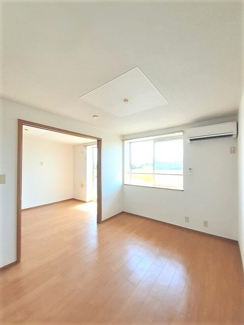 物件内観写真8　(その他部屋・スペース)