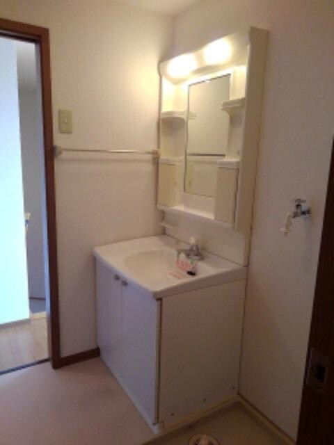 物件内観写真7　(洗面所)