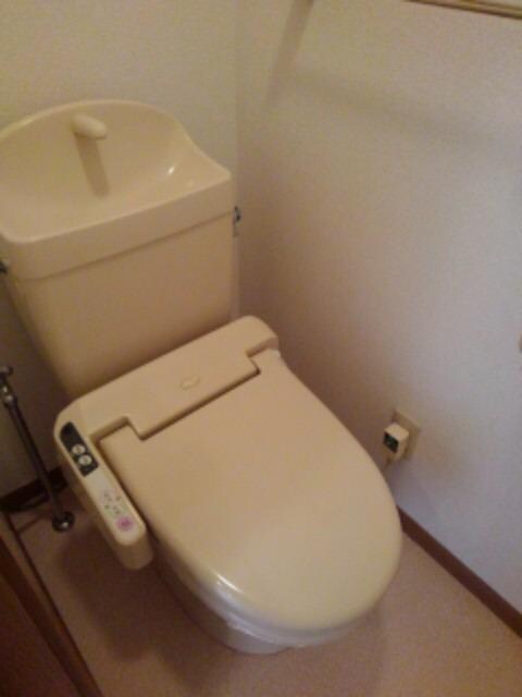 物件内観写真8　(トイレ)