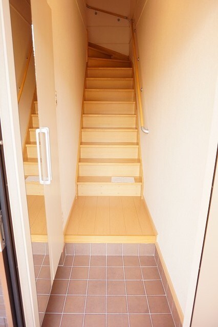 物件内観写真9　(玄関)