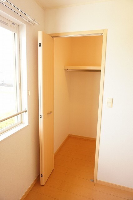 物件内観写真11　(収納)