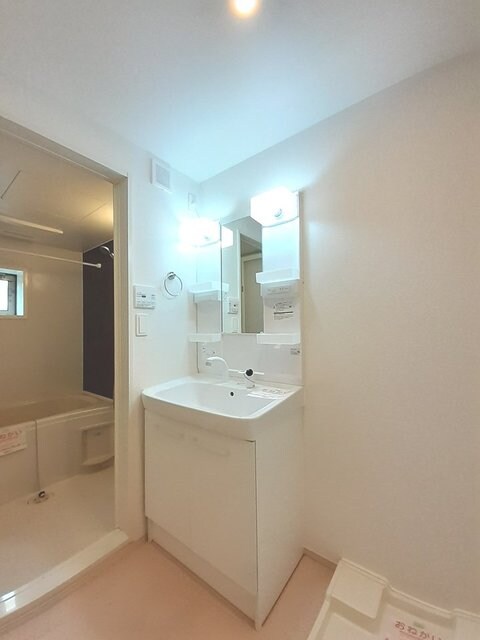 物件内観写真7　(洗面所)