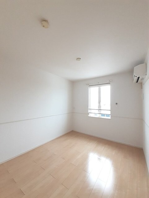 物件内観写真8　(その他部屋・スペース)