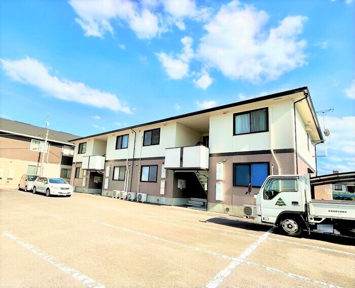 物件外観写真1　(建物外観)