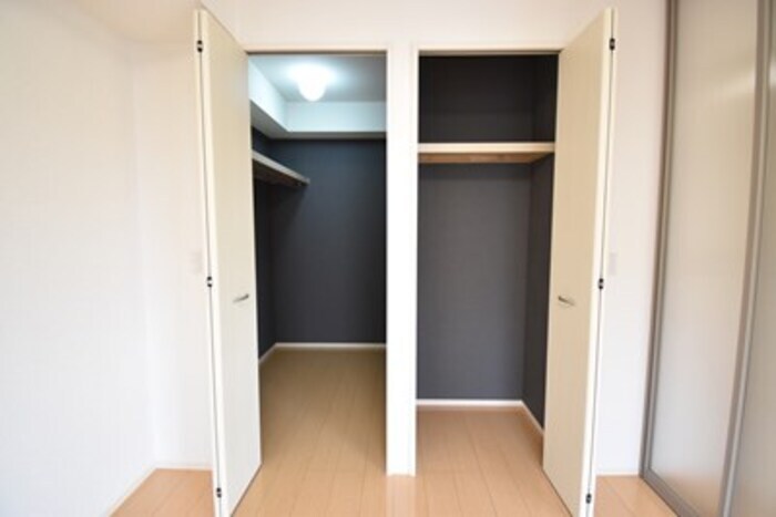 物件内観写真16　(ウォークインクローゼット（南洋室）)