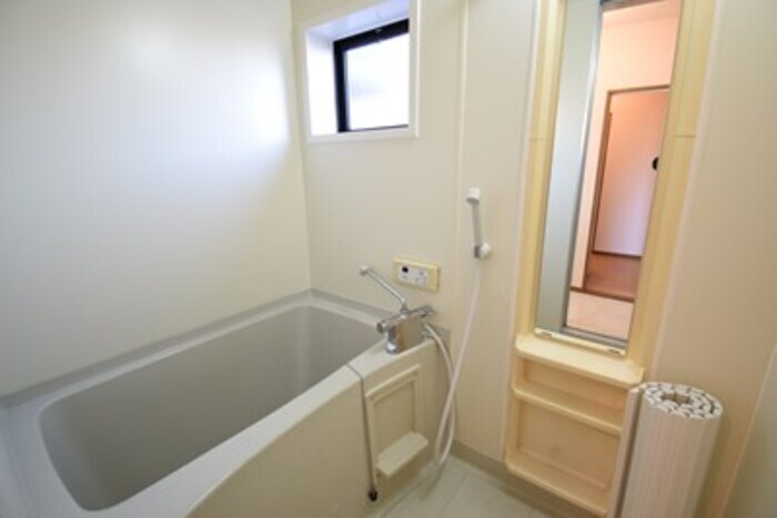 物件内観写真3　(浴室)