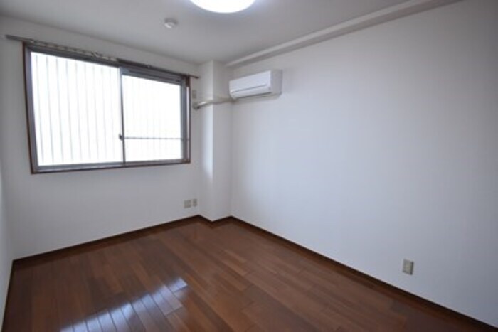 物件内観写真7　(ＬＤＫ１１．２帖)