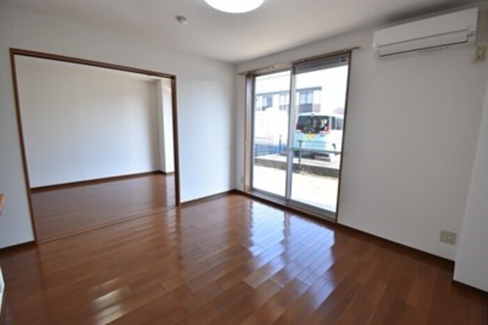 物件内観写真11　(ＬＤＫ１１．２帖)