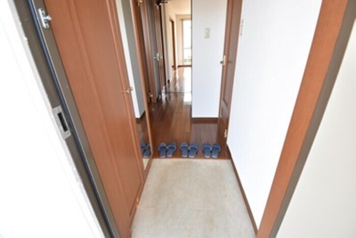 物件内観写真19　(玄関)