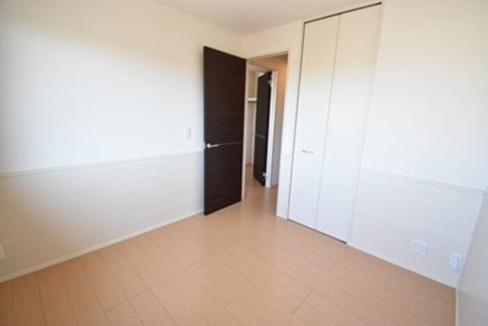 物件内観写真7　(北西洋室４．５帖)