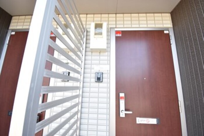 物件内観写真20　(玄関)