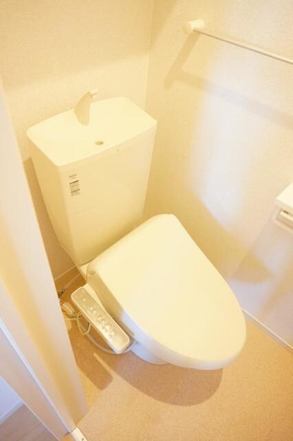 物件内観写真8　(トイレ)