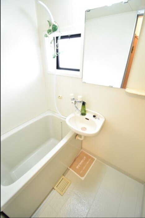 物件内観写真5　(浴室)