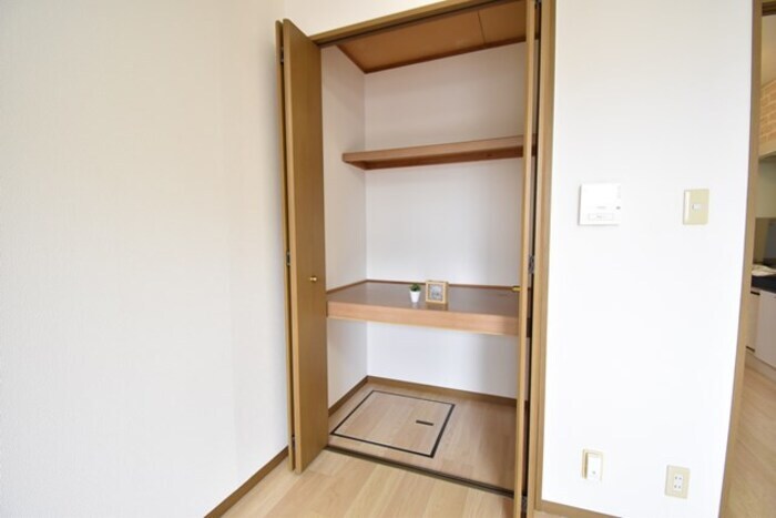 物件内観写真11　(物入（洋室）)