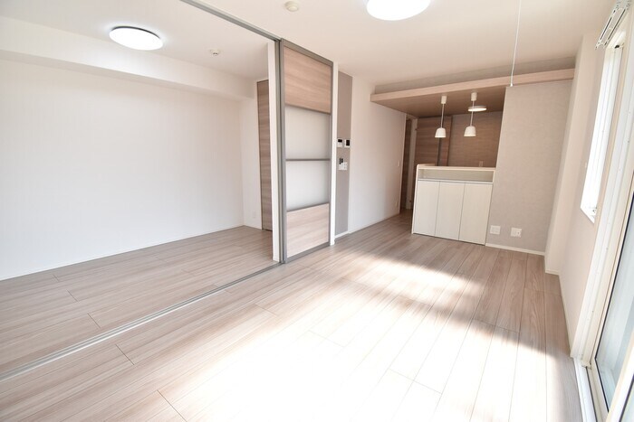 物件内観写真4　(ＬＤＫ１２．２帖～洋室４帖)