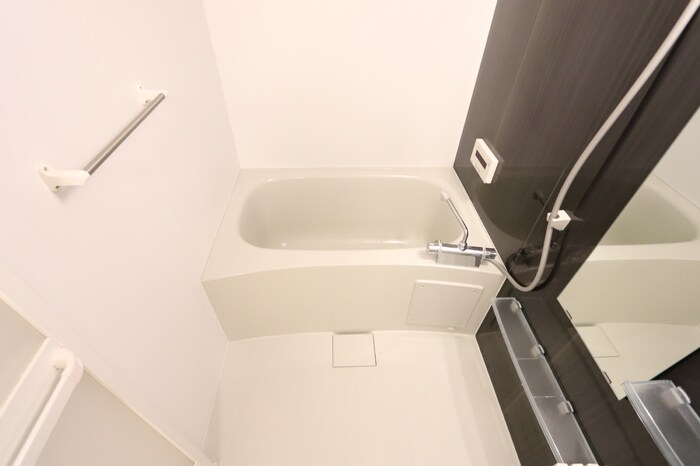 物件内観写真5　(追焚機能付浴室)