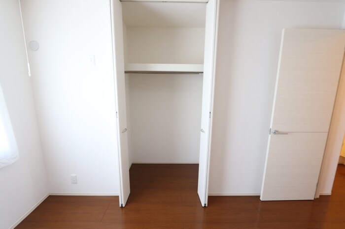 物件内観写真9　(北洋室クローゼット)