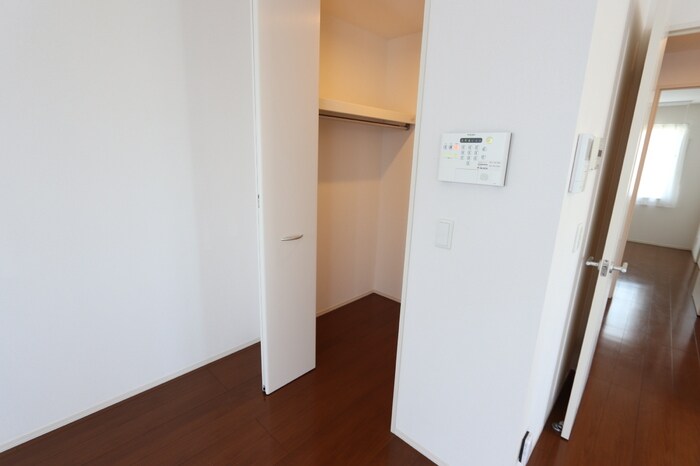 物件内観写真11　(LDKウォークインクローゼット)