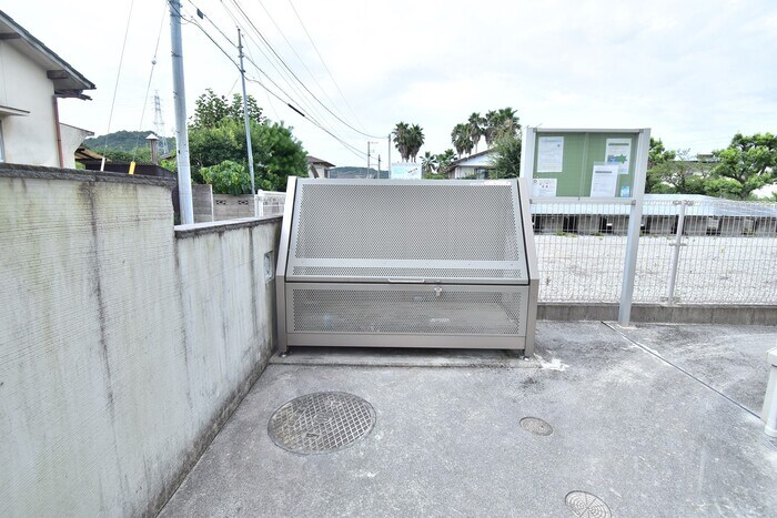 物件内観写真22　(ゴミ置場)