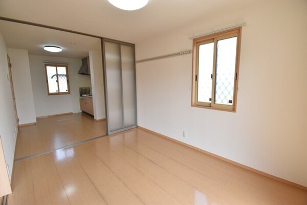 洋室(洋室６帖（東側）～ＤＫ６帖)