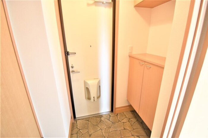 物件内観写真17　(玄関)