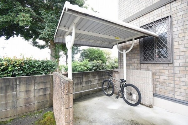 建物設備(駐輪場)