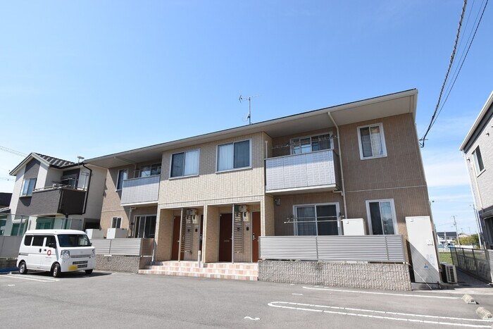 物件外観写真1　(建物外観)