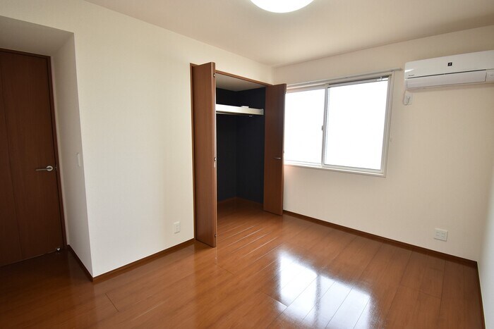 物件内観写真8　(洋室６．６帖)