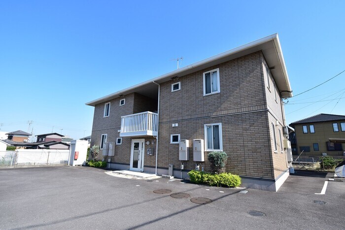 物件外観写真1　(建物外観)